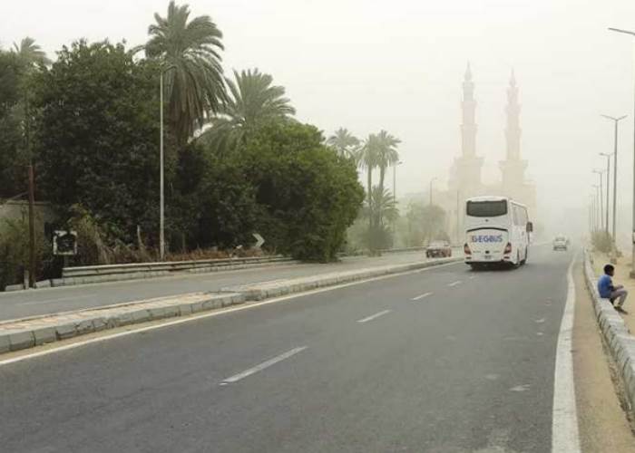توقعات بأجواء معتدلة وأمطار محتملة غدًا في معظم مناطق البلاد