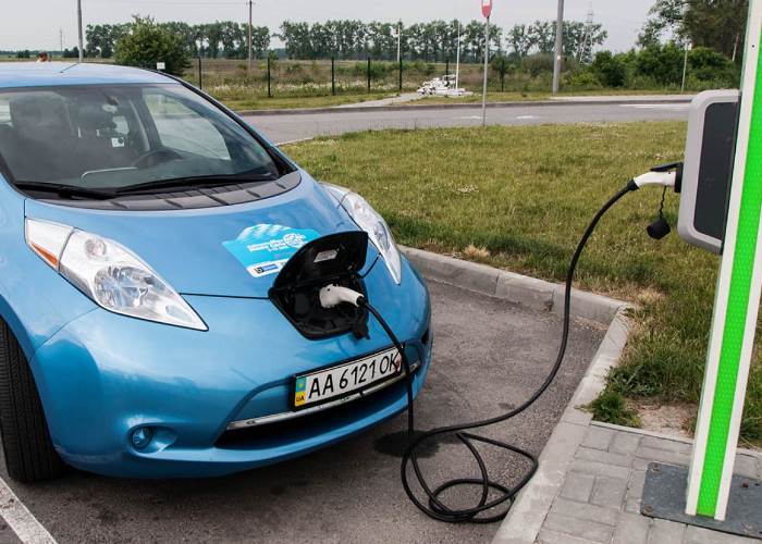 Nissan تتراجع عن خطة إنشاء مصنع لبطاريات السيارات الكهربائية
