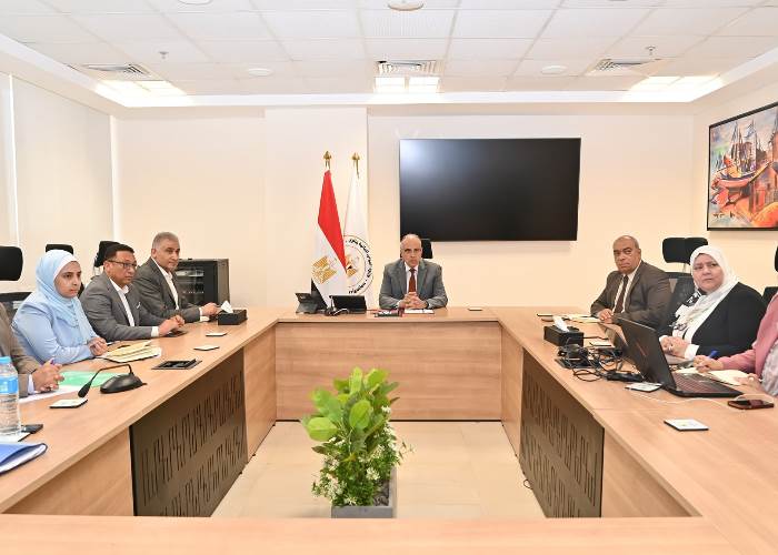 وزير الري يراقب تنفيذ المرحلة الأولى من نظام التراخيص الإلكترونية للمياه الجوفية