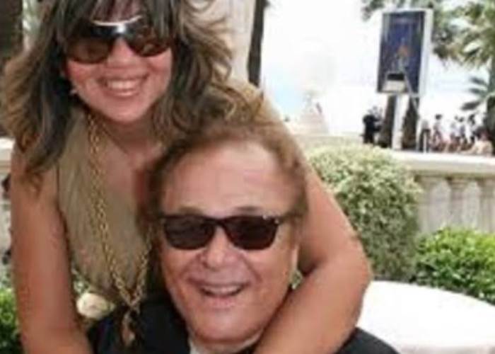 حملة دعم لبوسي شلبي بعد شائعات انفصالها عن الراحل محمود عبدالعزيز