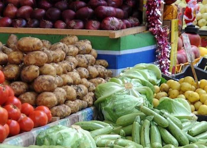 أسعار الخضروات والفواكه ليوم الثلاثاء 6 مايو 2025