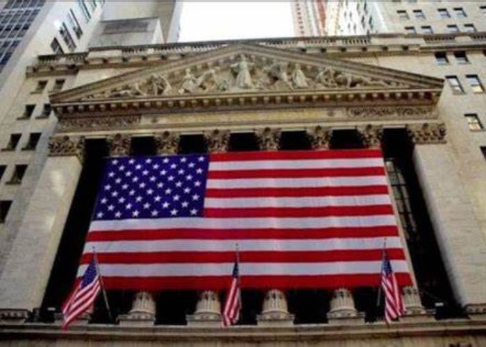 الفيدرالي الأمريكي يبقي على سعر الفائدة دون تغيير للمرة الثالثة على التوالي