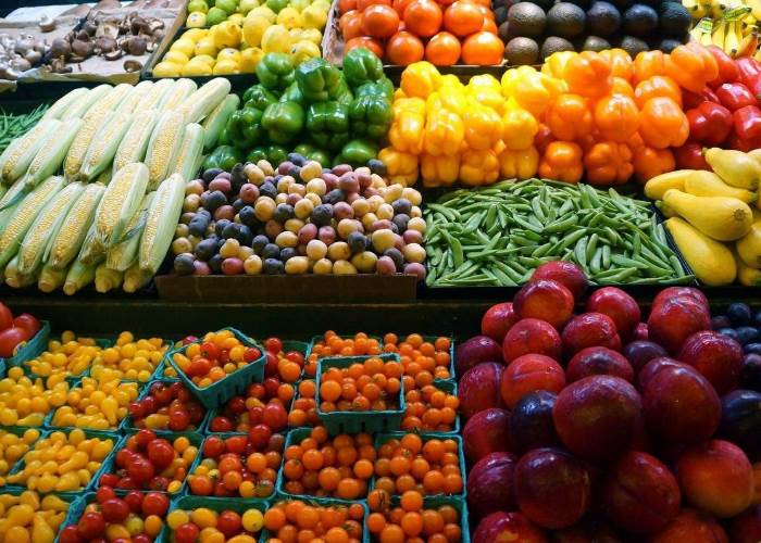 أسعار الخضراوات والفاكهة في سوق العبور اليوم الثلاثاء 13 مايو 2025