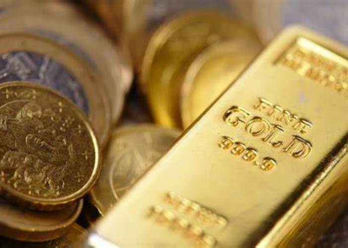 انخفاض أسعار الذهب العالمية إلى أدنى مستوياتها منذ أكثر من شهر