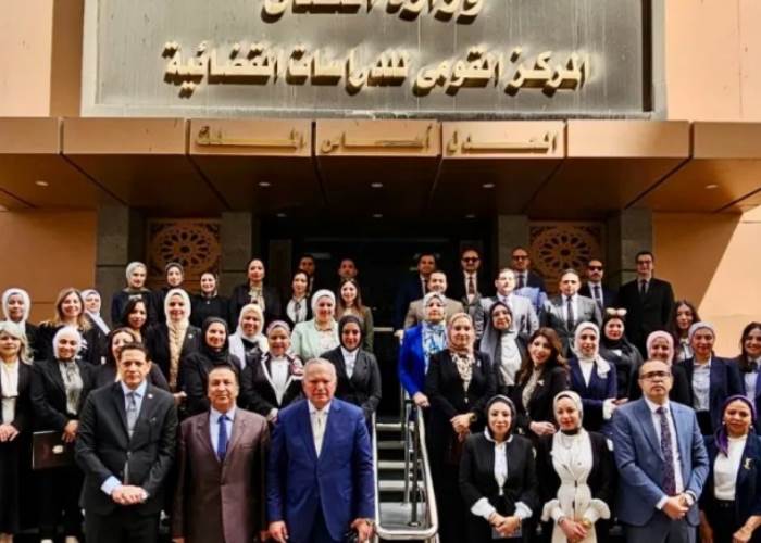 اختتام دورة تدريبية في قواعد المراسم والبروتوكول وقيم القضاء برعاية وزير العدل
